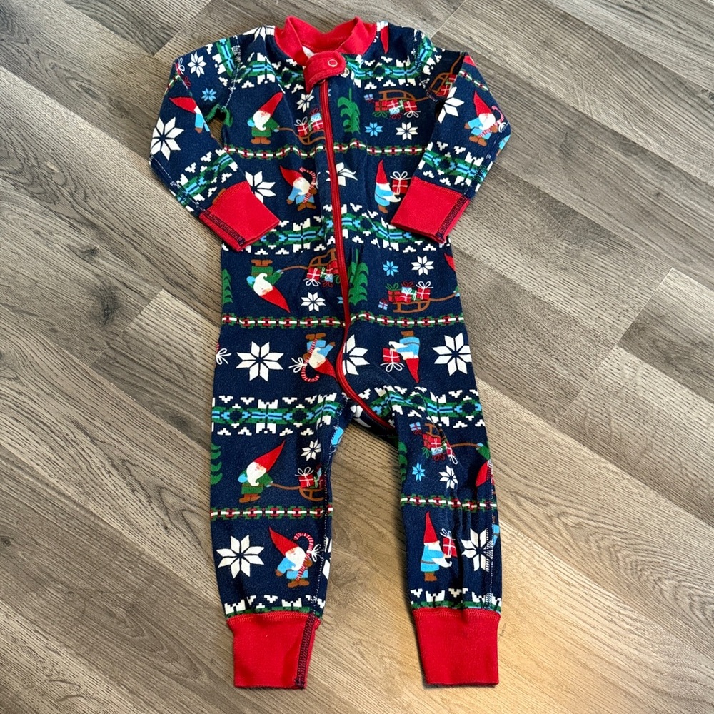 Hanna Andersson Toddler Holiday Gnome zipper pajamas